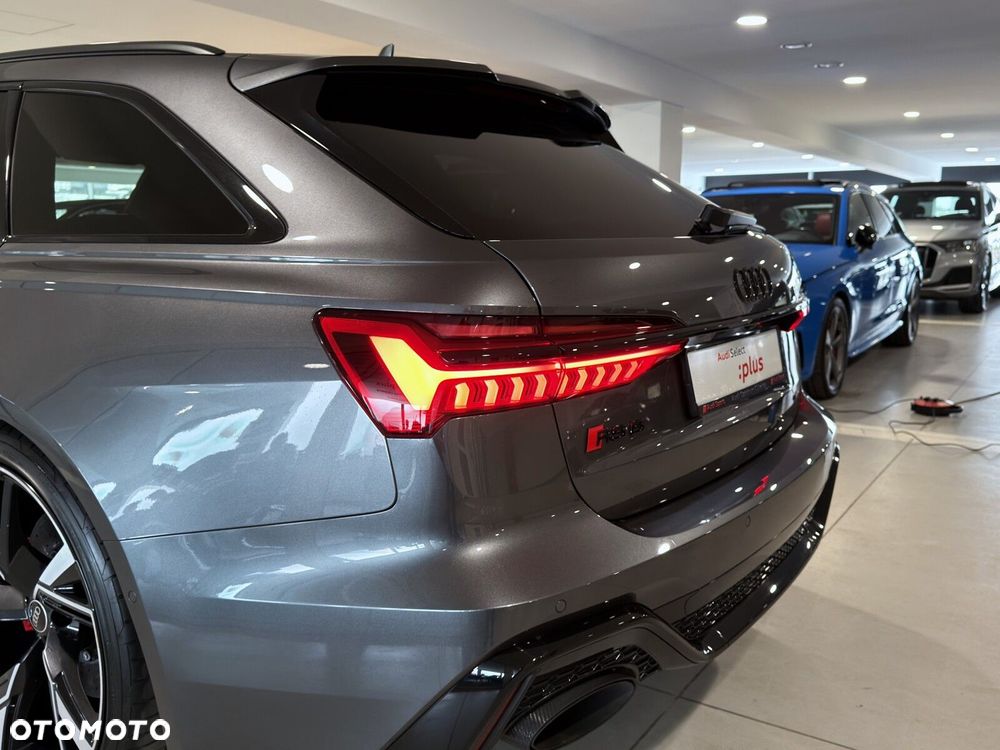 Audi RS6 Avant - 33