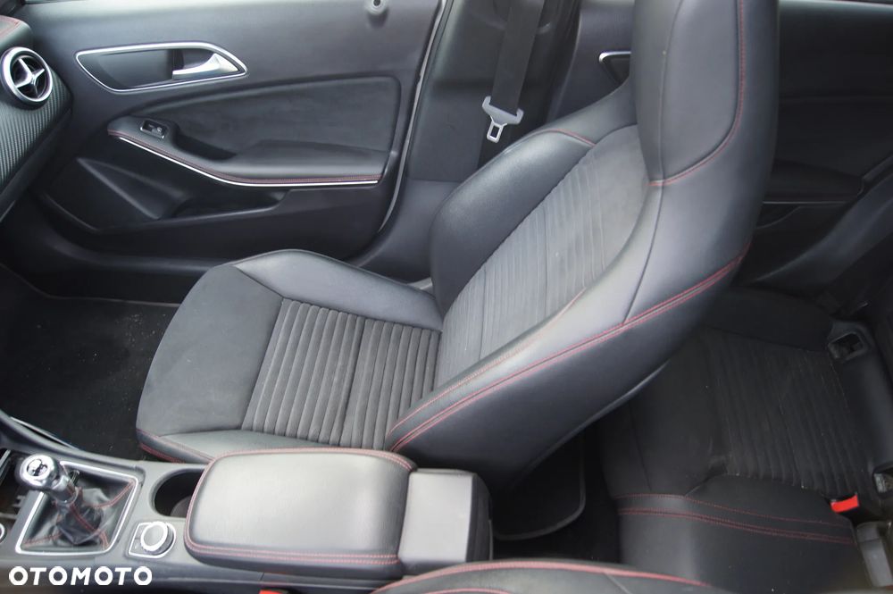 Mercedes-Benz Klasa A 180 CDI AMG Line - 21