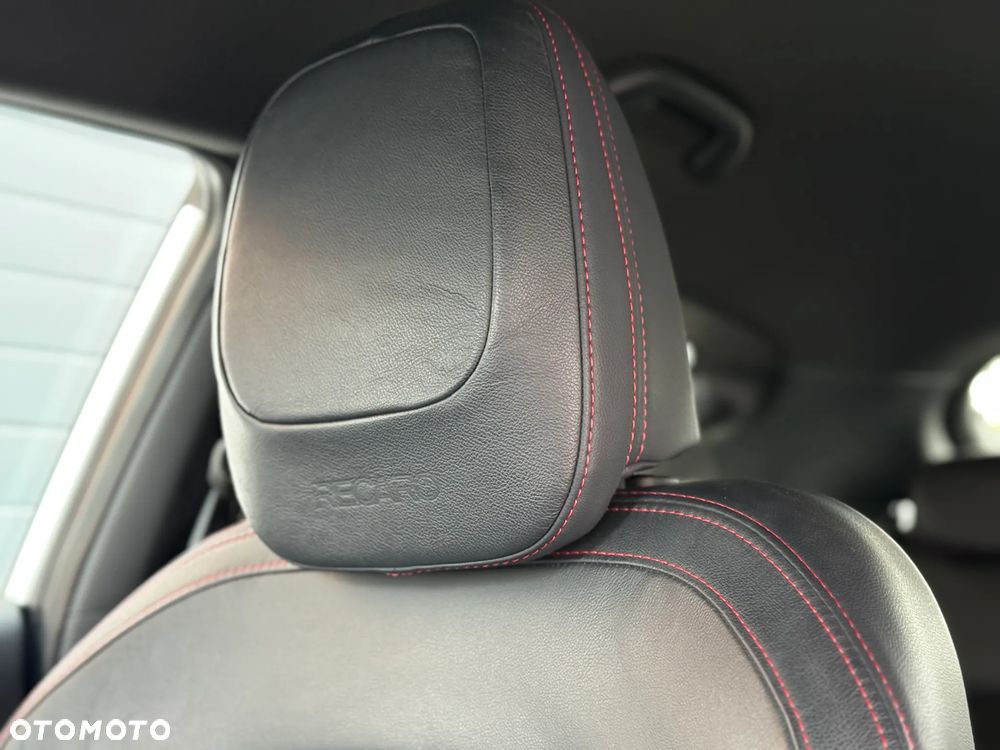 Kia Ceed Cee'd 1.6 T-GDI GT - 16