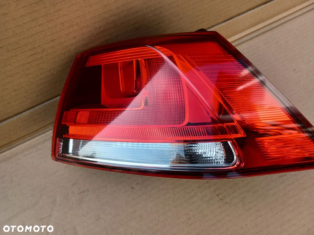 LAMPA TYLNA PRAWA VW GOLF VII HB 5G0945096M - 4