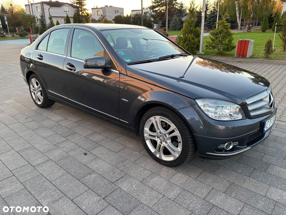Mercedes-Benz C-Class 2009 photo 2