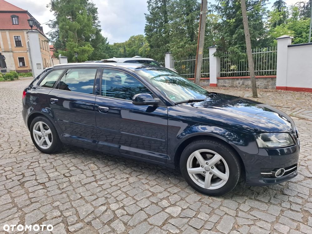 Audi A3 Sportback 1.6 TDI DPF Attraction - 3