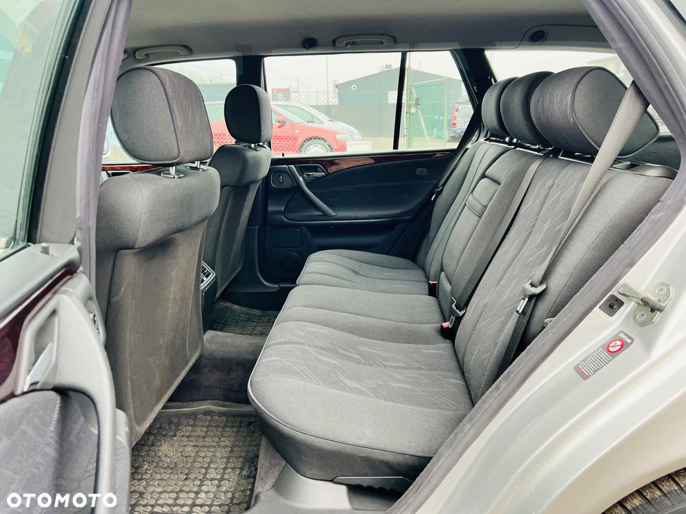 Mercedes-Benz Klasa E - 26