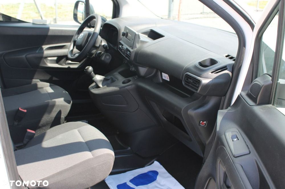 Toyota Proace City - 28