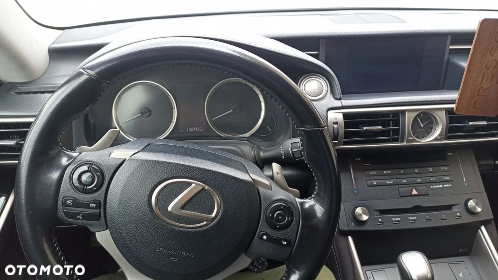 Lexus IS - 17
