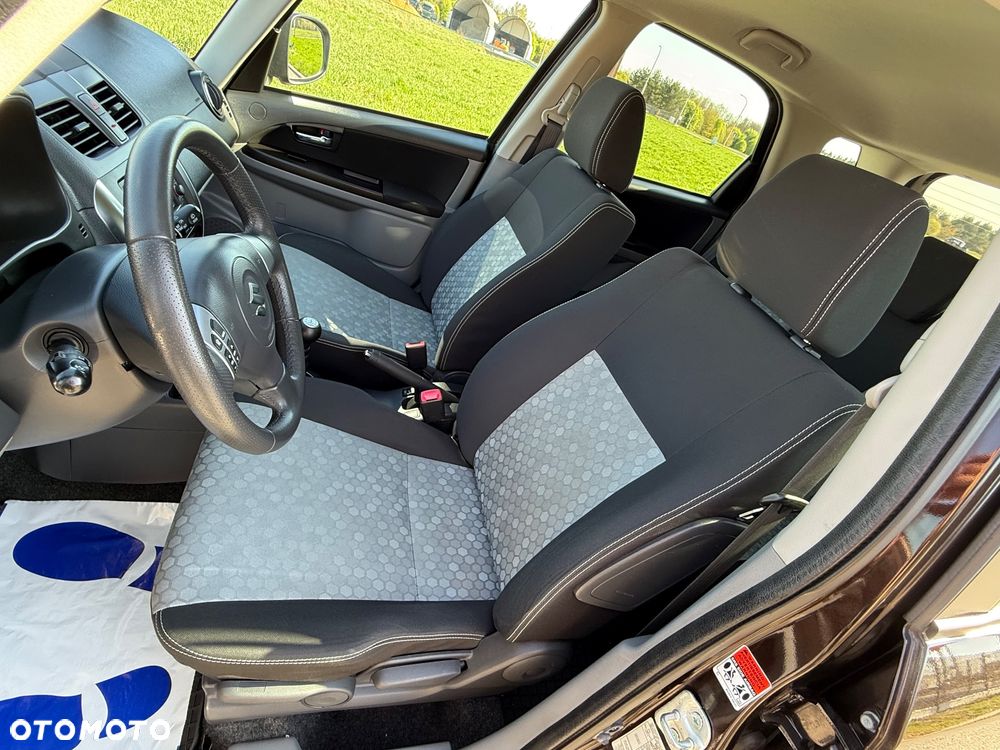 Suzuki SX4 1.6 Premium 4WD - 25