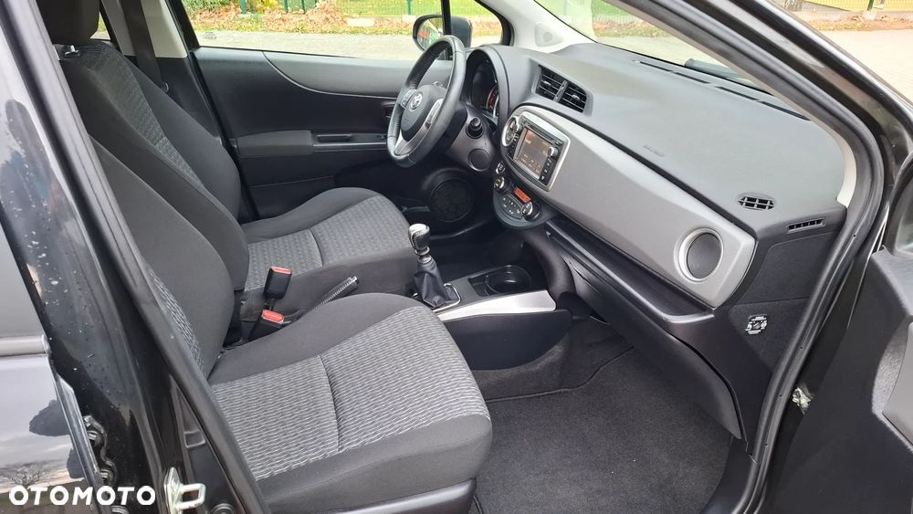 Toyota Yaris 1.33 VVT-i Executive - 10