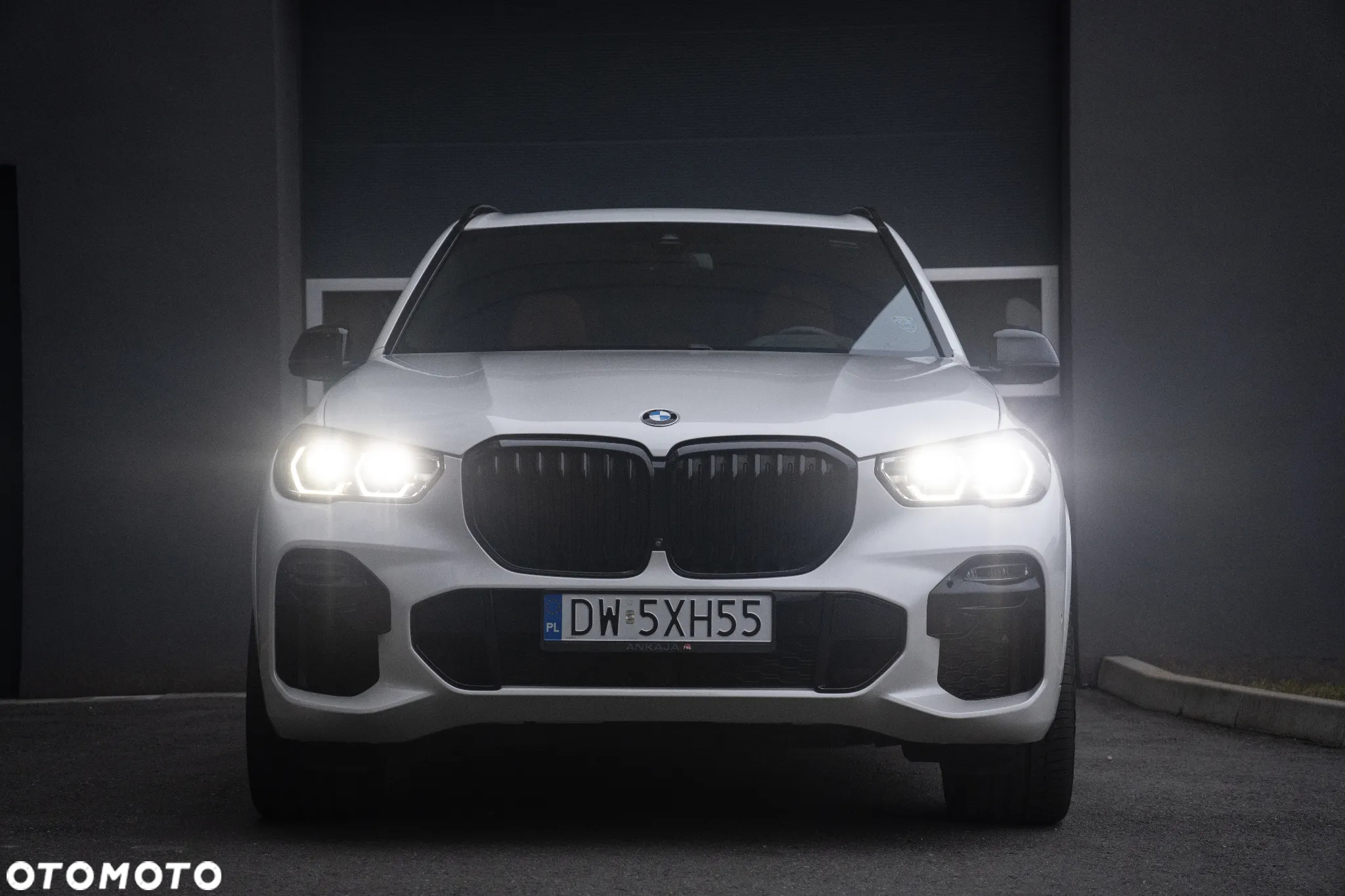 BMW X5 M M50i - 2