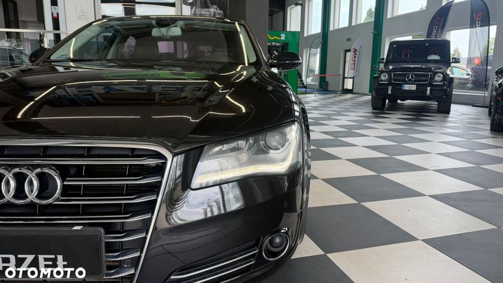 Audi A8 - 30