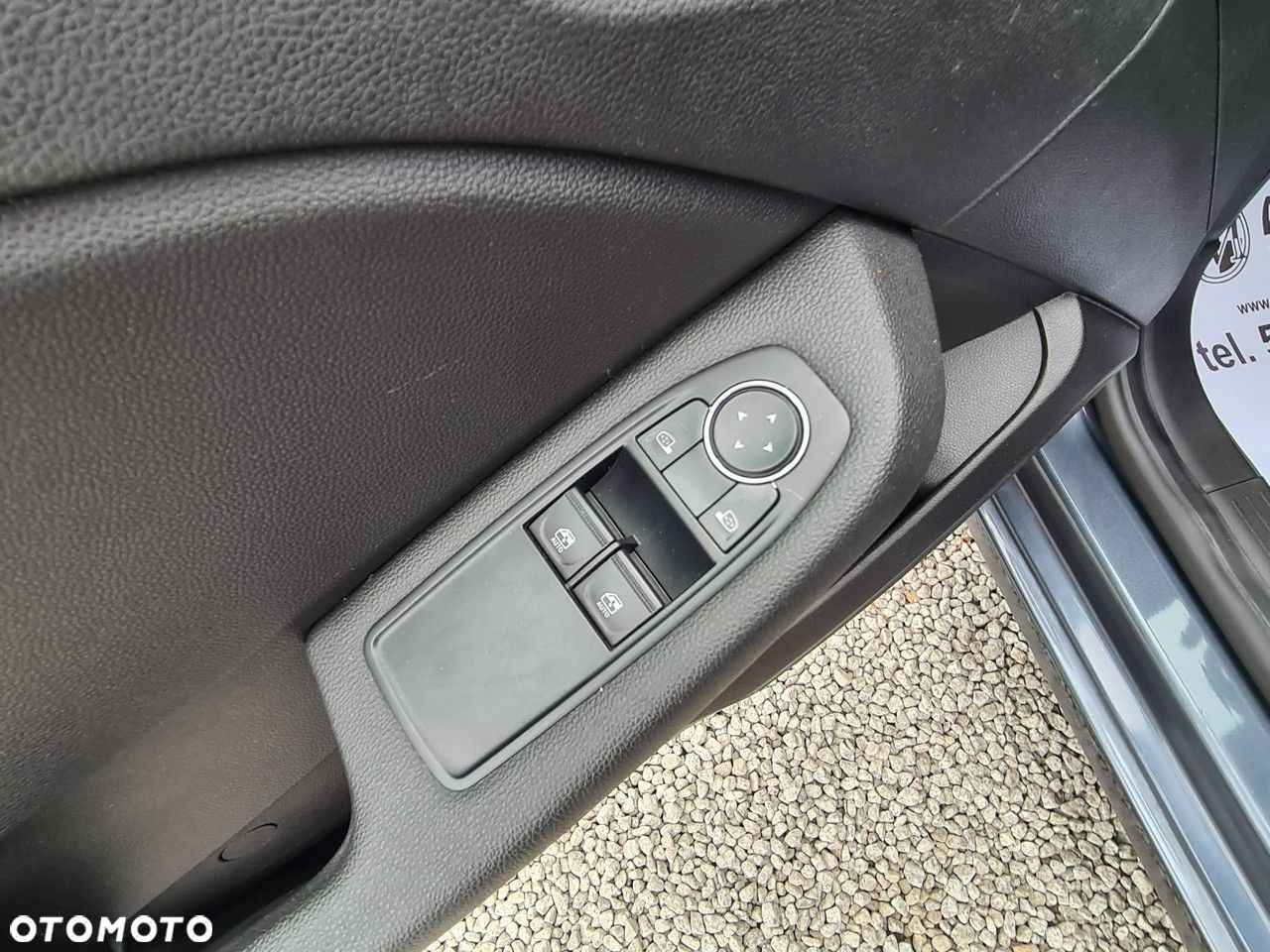 Renault Clio E-TECH Hybrid 140 EXPERIENCE - 28