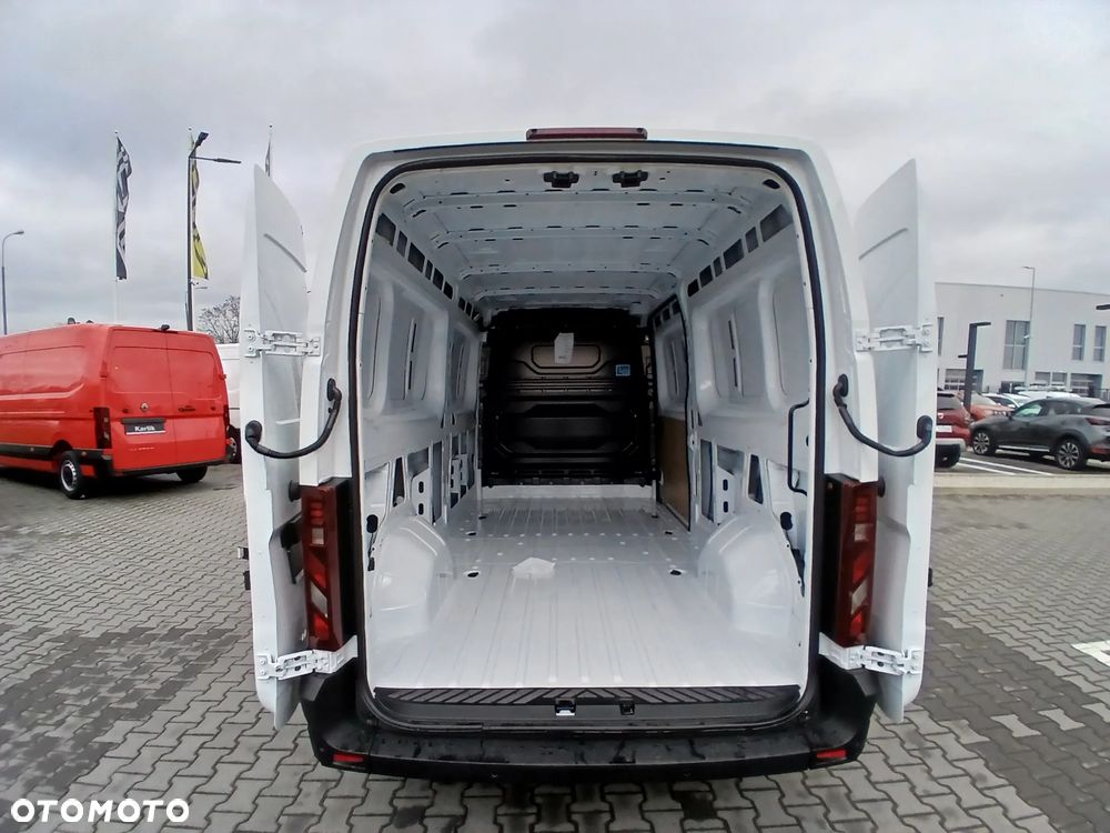 Renault Master Furgon L3H2 2.0dCi 150 - 9