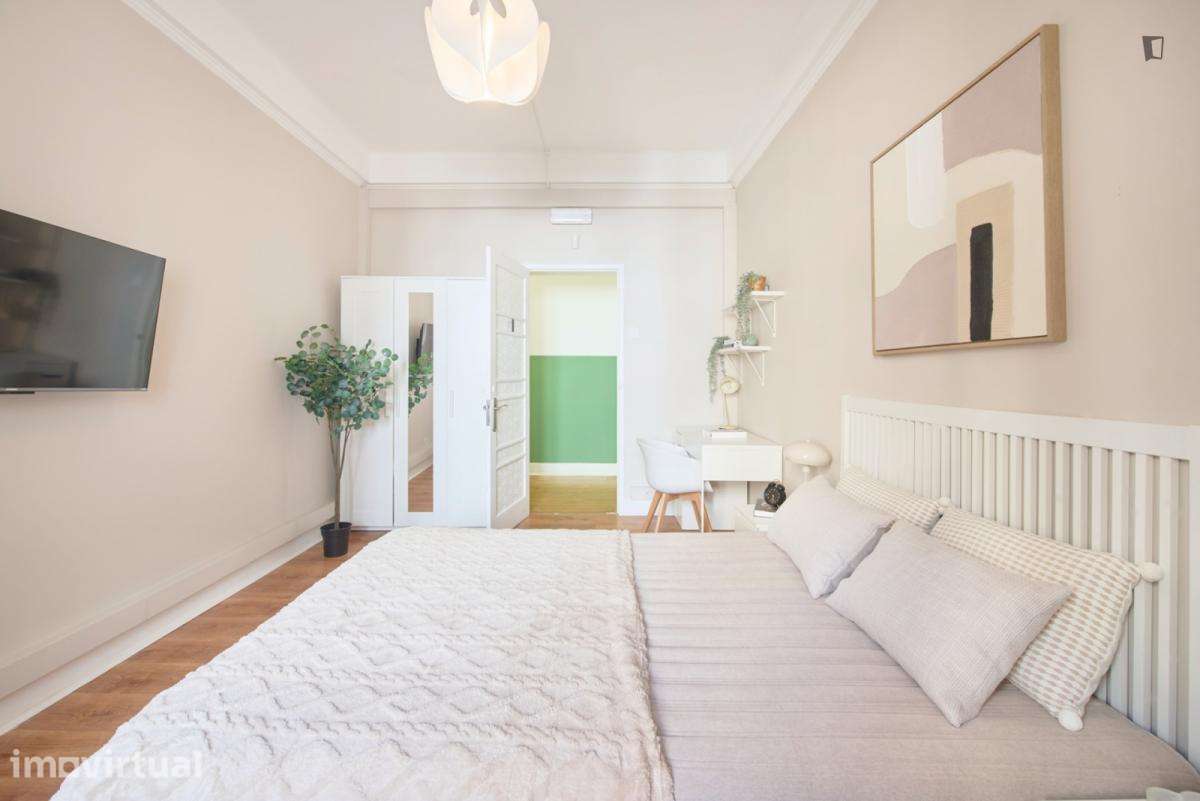 Quarto - localizado em Marquês de Pombal Lisbon - Grande imagem: 4/30