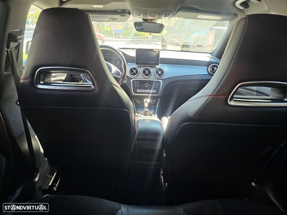 Mercedes-Benz CLA 200 - 11