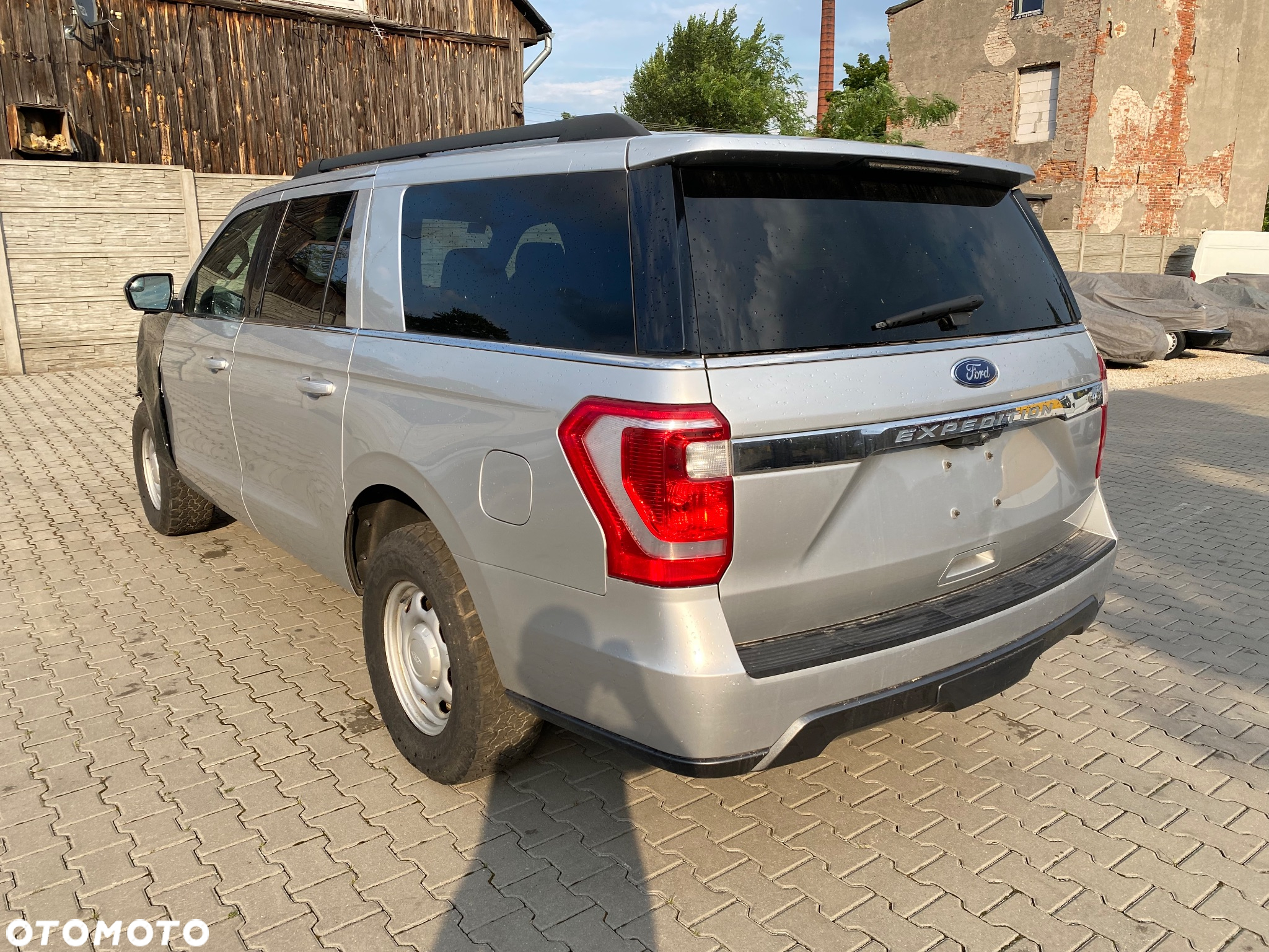 Ford Expedition - 3