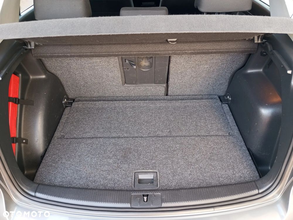 Volkswagen Golf Plus - 22