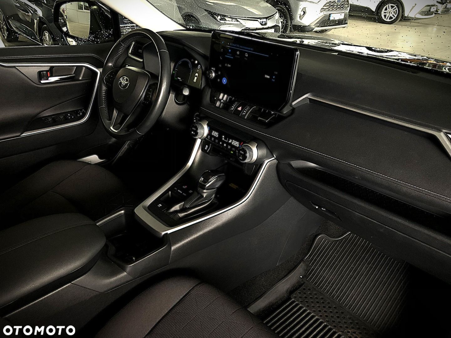 Toyota RAV4 - 11