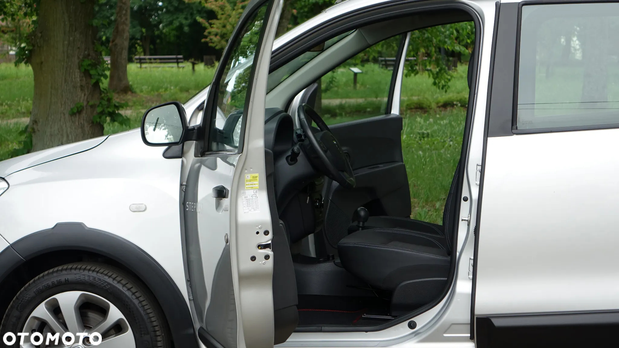 Dacia Lodgy 1.5 dCi Stepway - 7