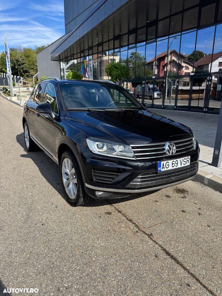 Volkswagen Touareg - 1