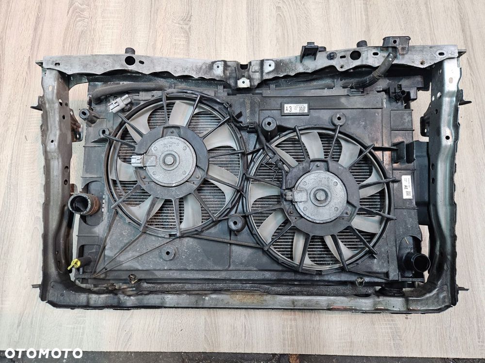 toyota auris ii 13-18 1.8 hybrid pas chłodnice komplet 1f7 - 2