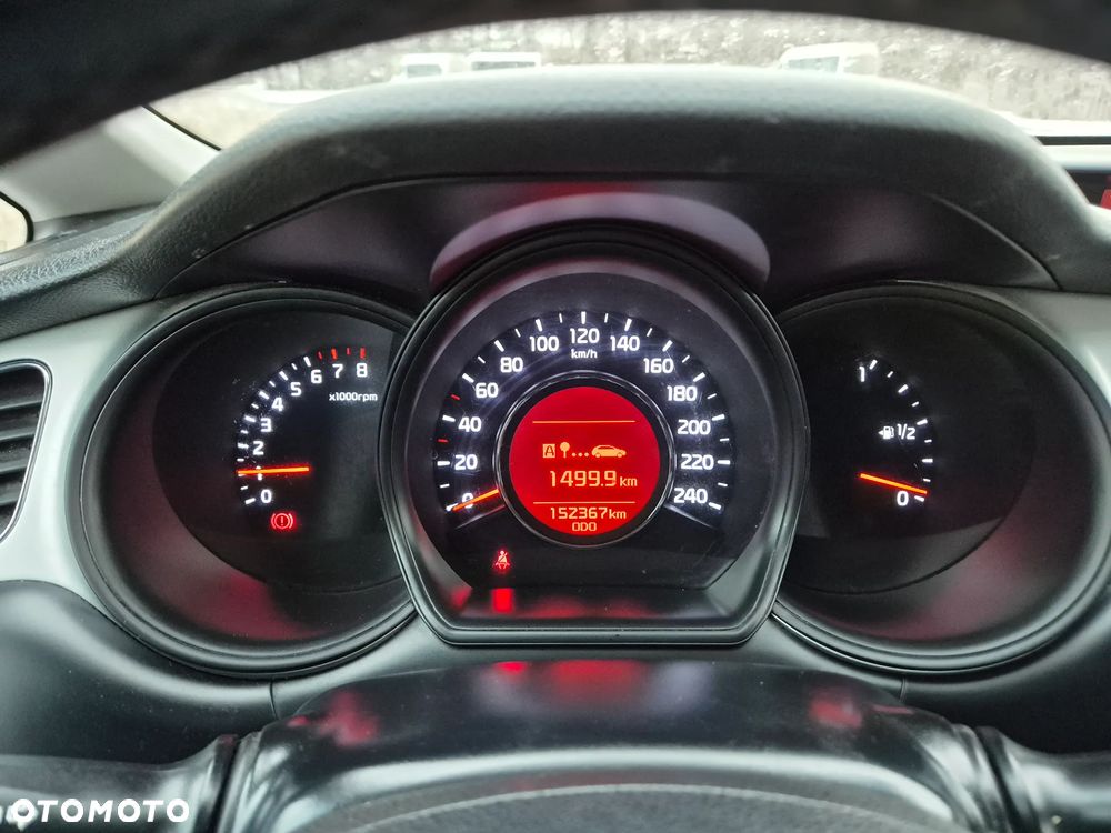 Kia Ceed 1.6 GDI Fifa World Cup Edition - 17