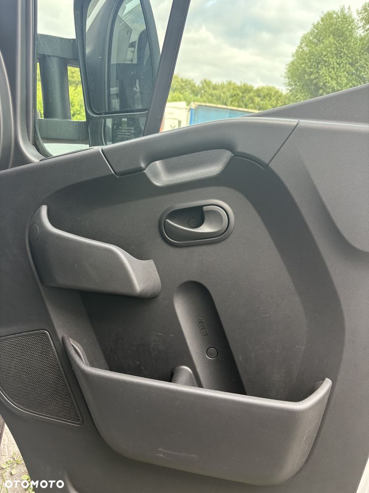 Renault Master - 17