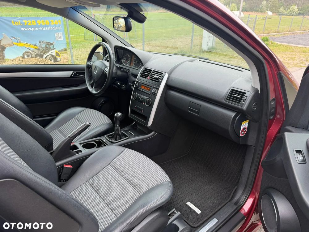Mercedes-Benz Klasa A 150 BlueEFFICIENCY Avantgarde - 8
