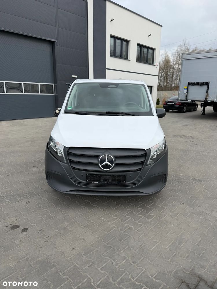 Mercedes-Benz Vito 114 Nowy Model  uszkodzony - 2