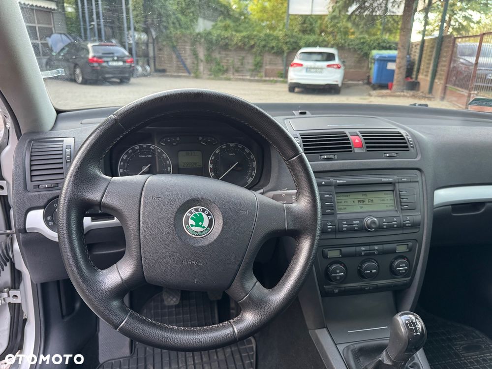 Skoda Octavia 1.6 Ambiente EU5 - 31