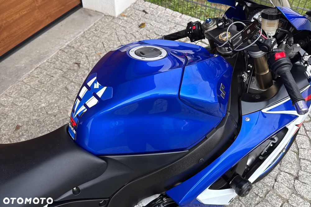 Suzuki GSX-R - 15