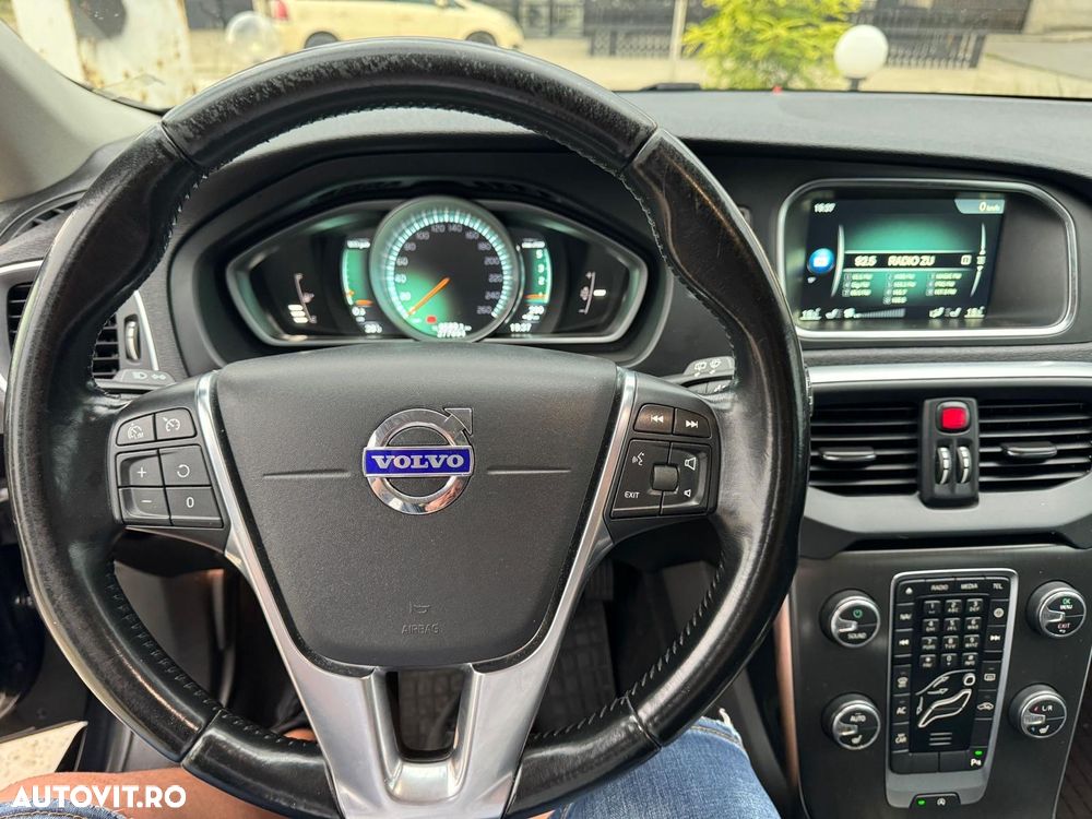 Volvo V40 D4 RDesign - 12