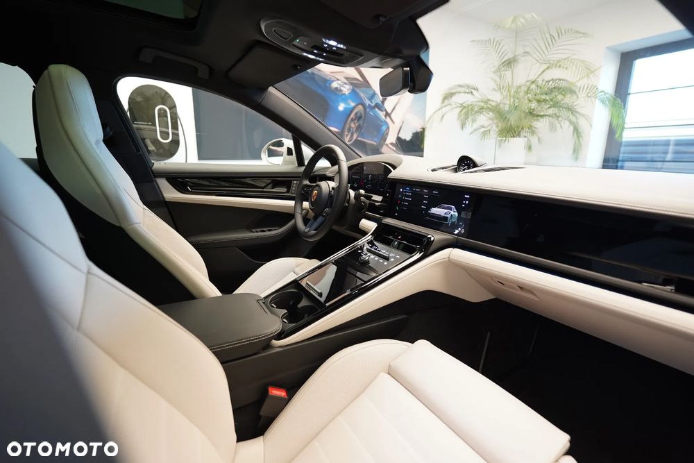 Porsche Panamera - 13