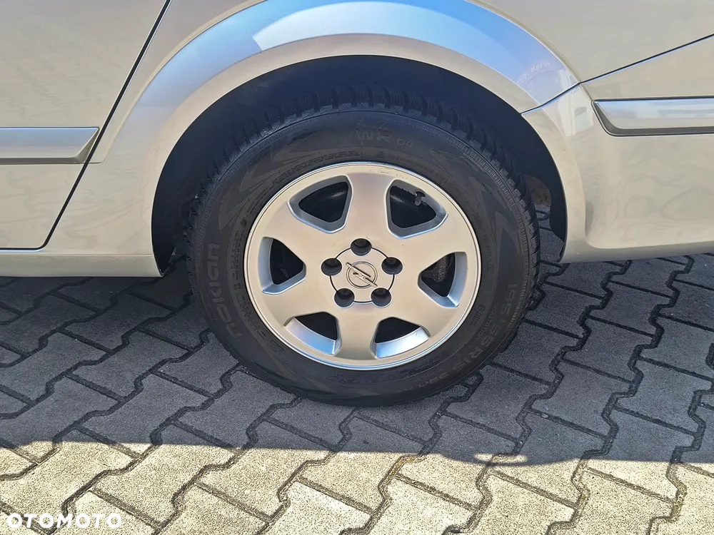 Opel Astra 1.6 Enjoy - 15