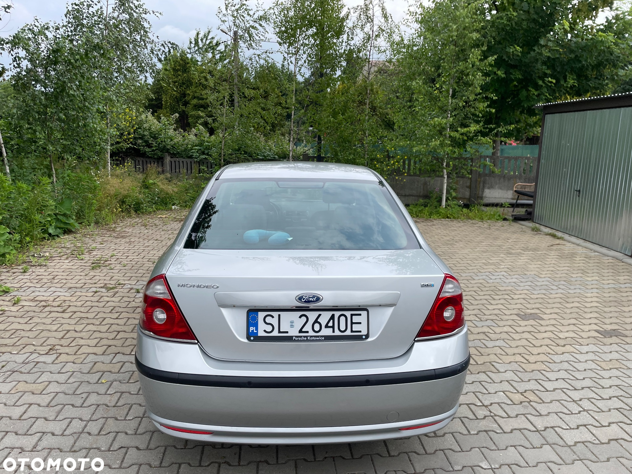 Ford Mondeo 1.8 Ghia - 13