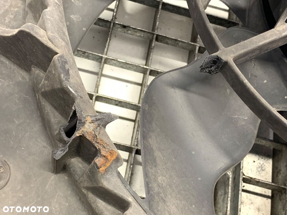 WENTYLATOR CHŁODNICY  KIA CEE'D liftback (ED) 2006 - 2012 1.4 77 kW [105 KM] benzyna 2006 - 2012 - 4