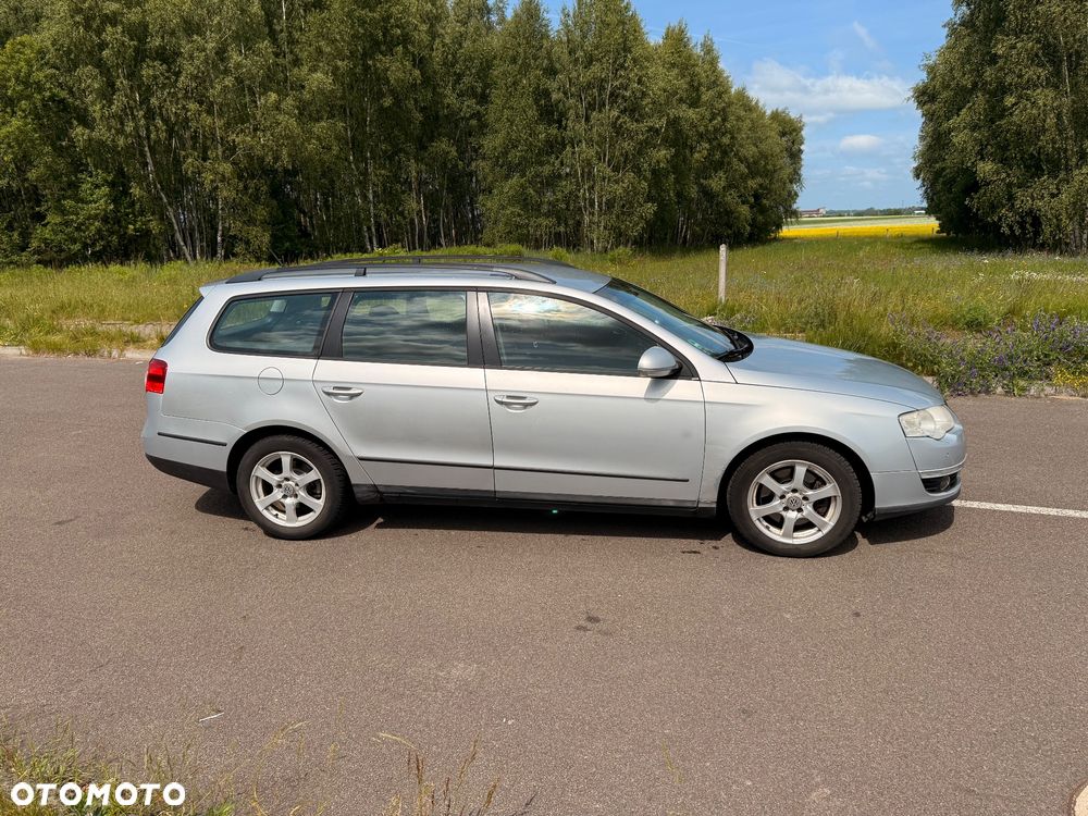 Volkswagen Passat 2.0 TDI Comfortline DSG - 2