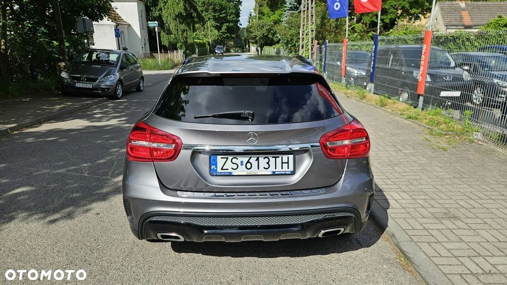Mercedes-Benz GLA 250 4-Matic AMG Line - 10