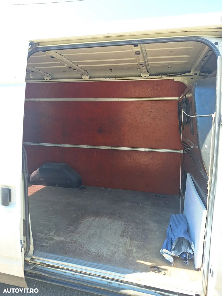 Ford TRANSIT 125T300 - 11