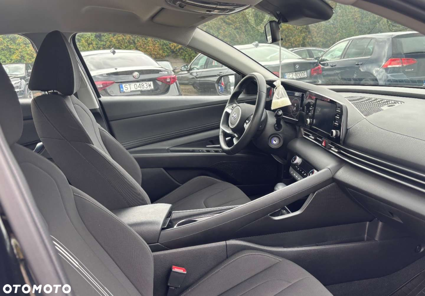 Hyundai Elantra - 9