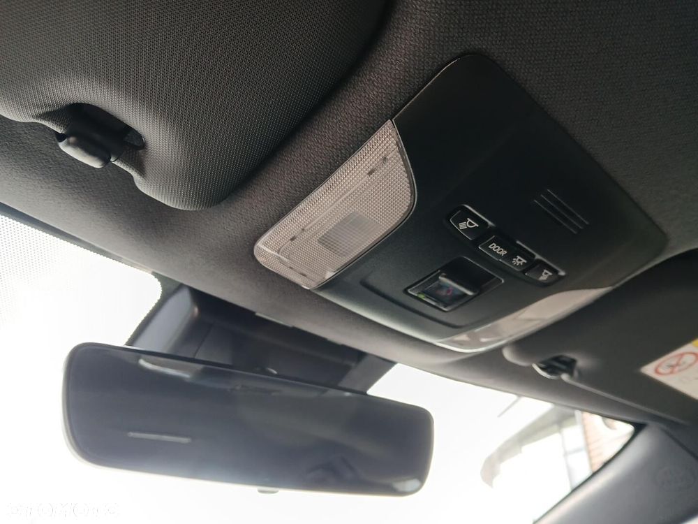 Toyota Corolla 2.0 Hybrid Comfort - 33