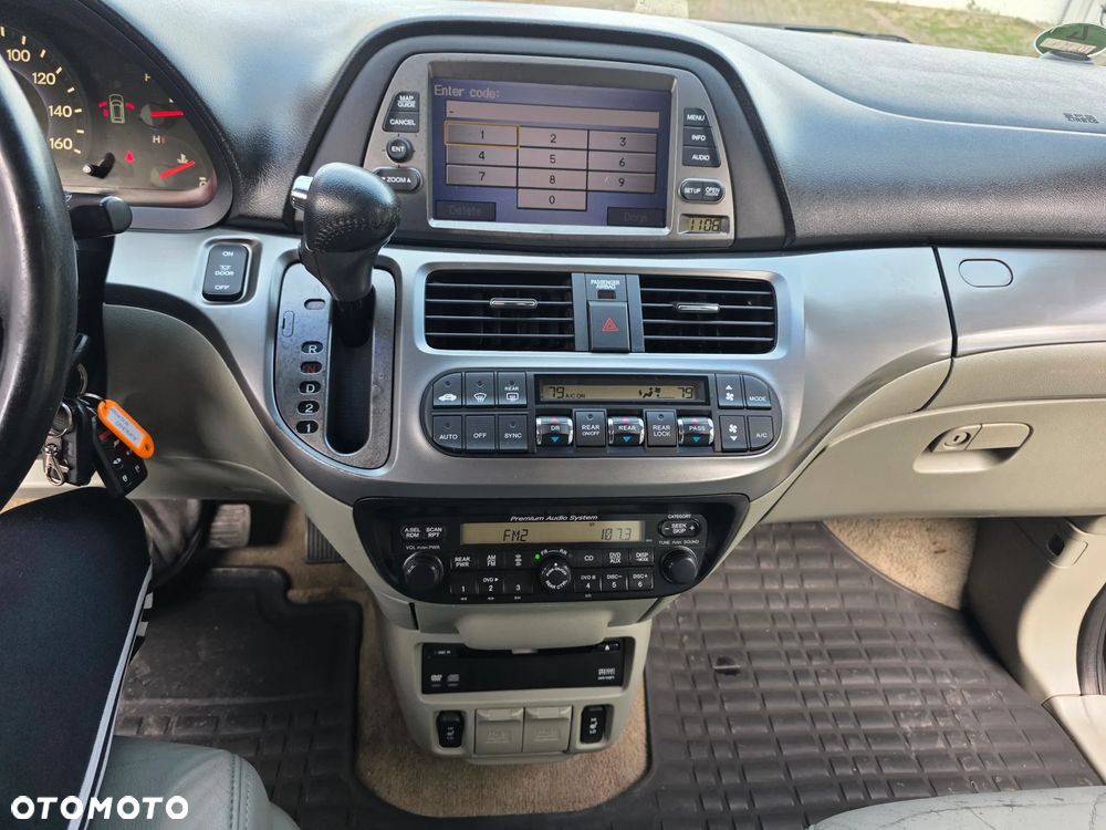 Honda Odyssey 3.5 LX - 6