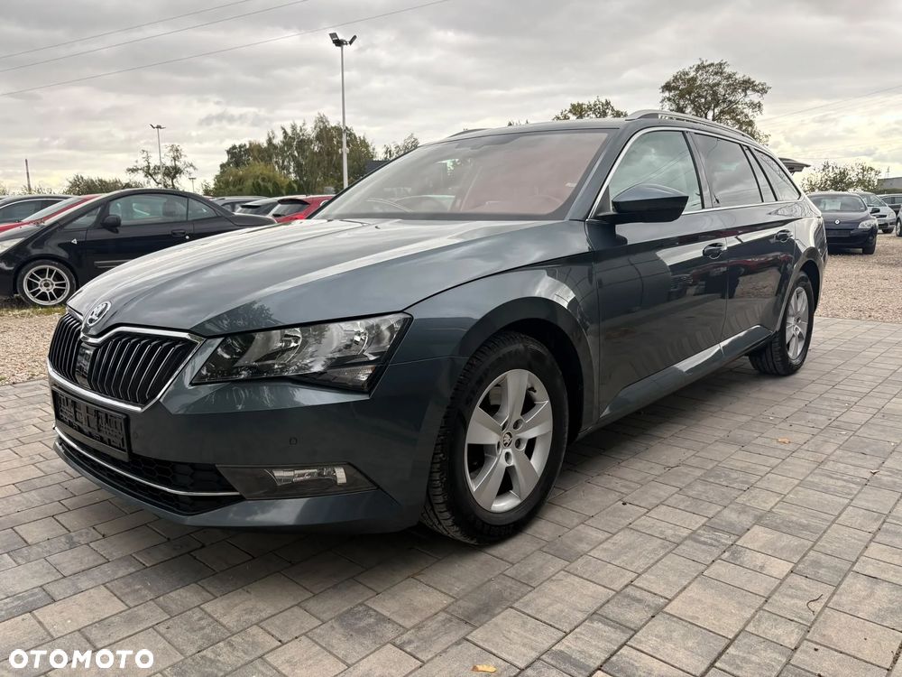 Skoda Superb 2018 photo 3
