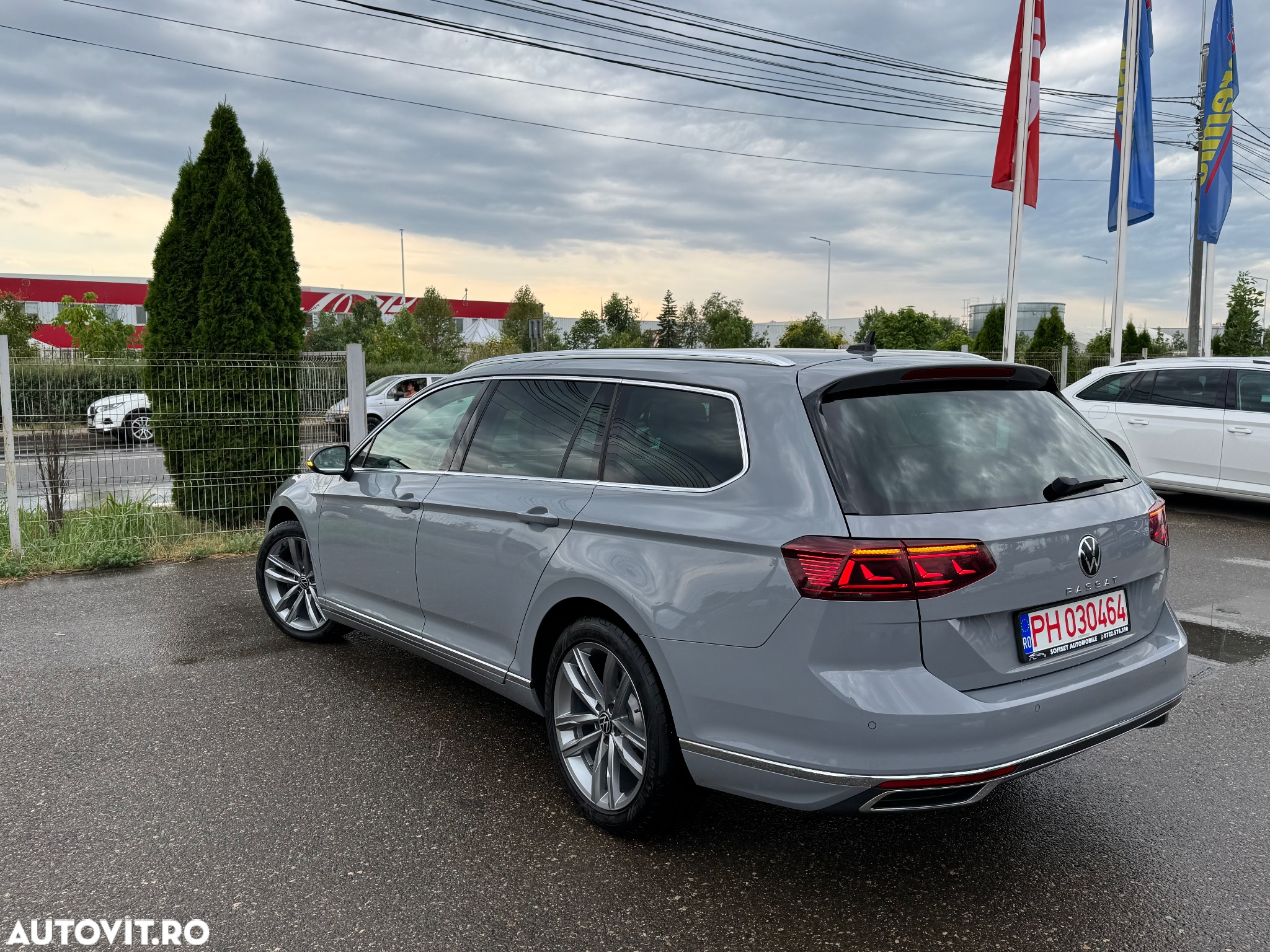 Volkswagen Passat Variant 2.0 TDI SCR DSG Elegance - 22