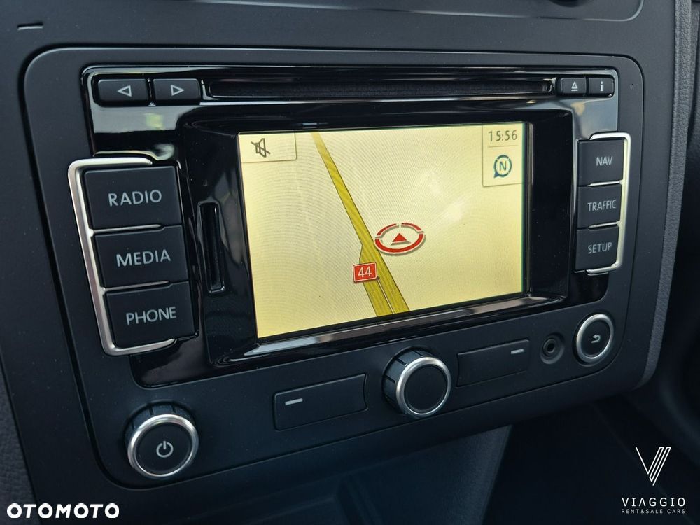 Volkswagen Touran 2.0 TDI Highline - 11
