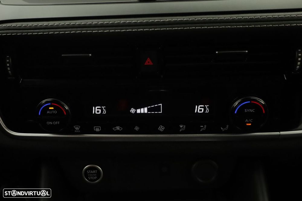 Nissan Qashqai 1.3 DIG-T N-Connecta LED - 13