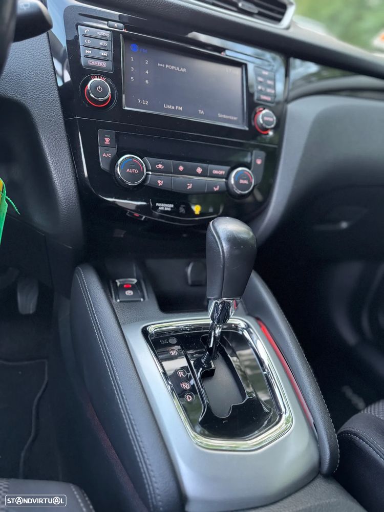 Nissan Qashqai 1.2 DIG-T Xtronic ACENTA - 4