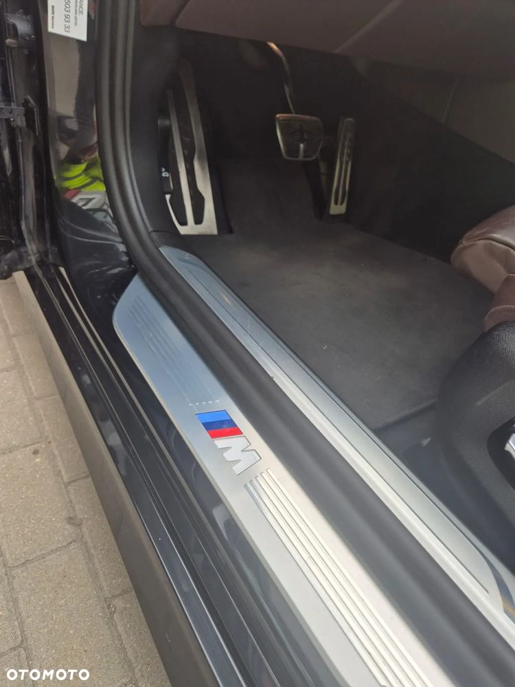 BMW Seria 7 750Li xDrive - 28