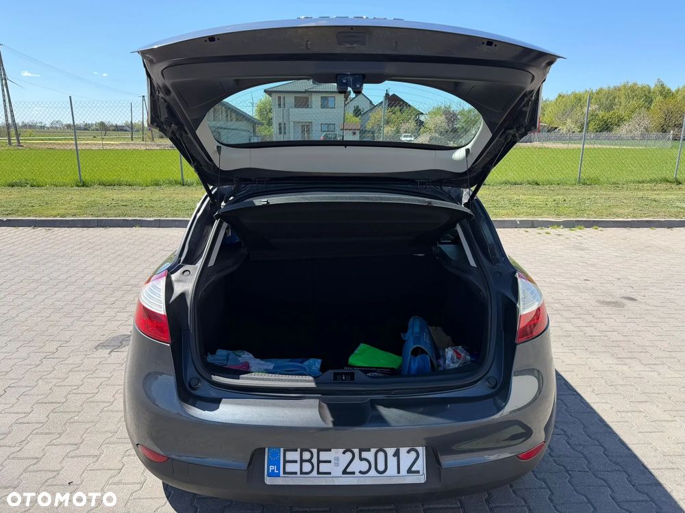 Renault Megane 1.6 16V Expression Euro5 - 11