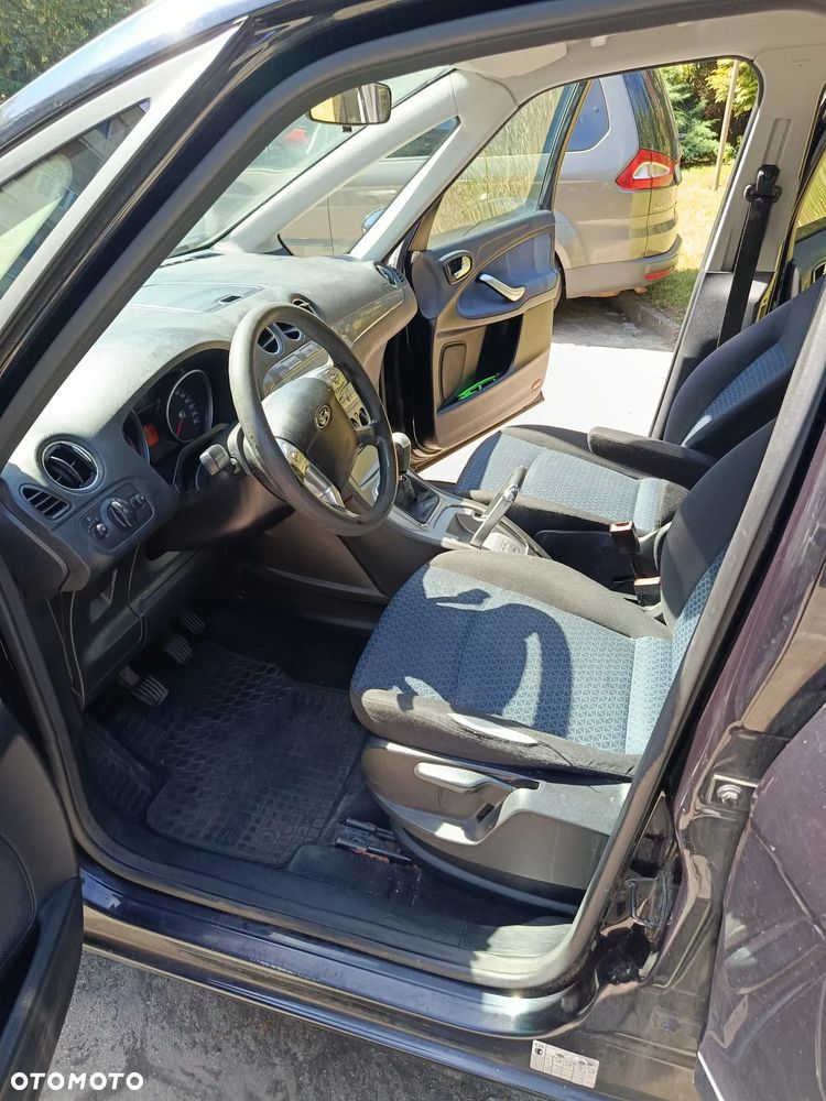 Ford Galaxy - 19