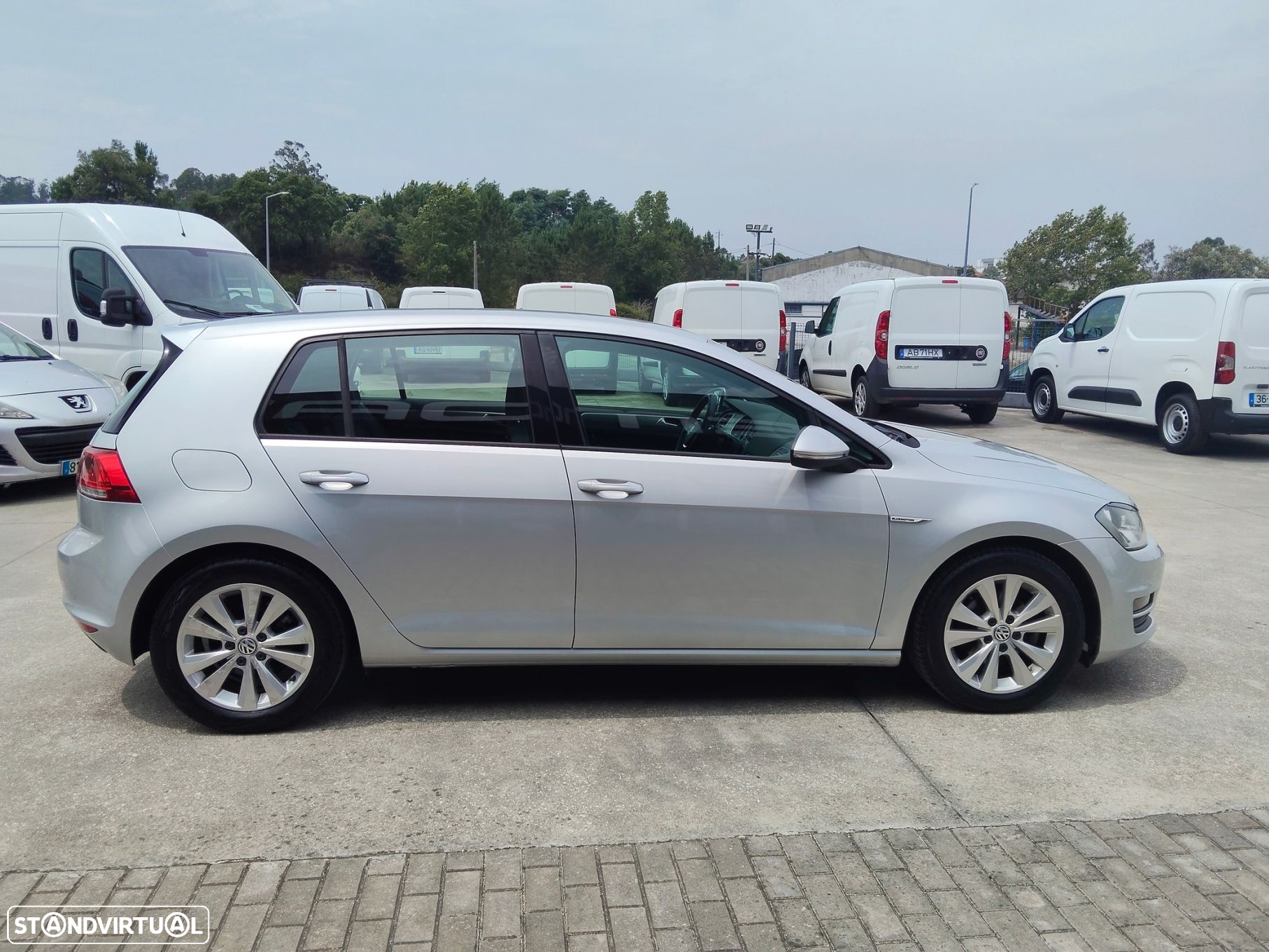 VW Golf 1.0 TSI Confortline - 9