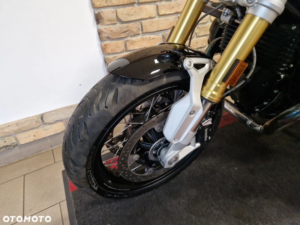BMW R - 19